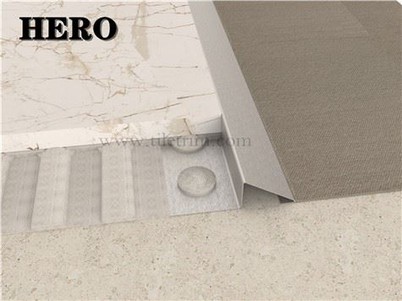 Forskjellig høyde overgangsstripe i rustfritt stål