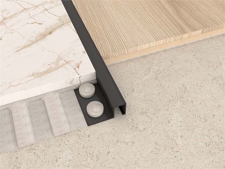 Aluminum edge trim