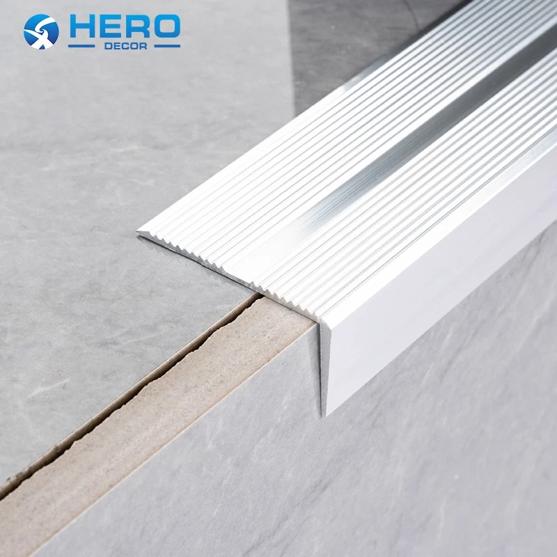 HM-F-117 Aluminum Stair Nosings Chorme Silver HM-F-117 Aluminum Stair Nosings Chorme Silver